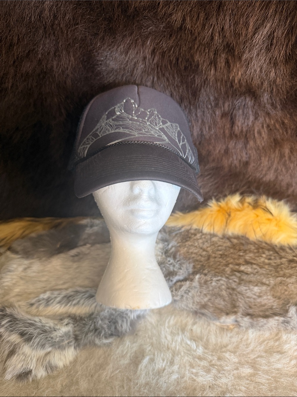 OTTO black Baseball Cap with silver Embroidered Design OS (7002)